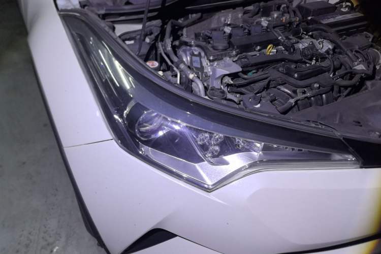 Used Toyota C-HR 2020 2.0L Leading Edition Right Front Headlight
