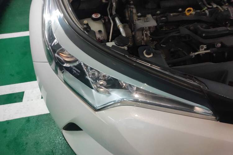 Used Toyota C-HR 2020 2.0L Leading Edition Right Front Headlight