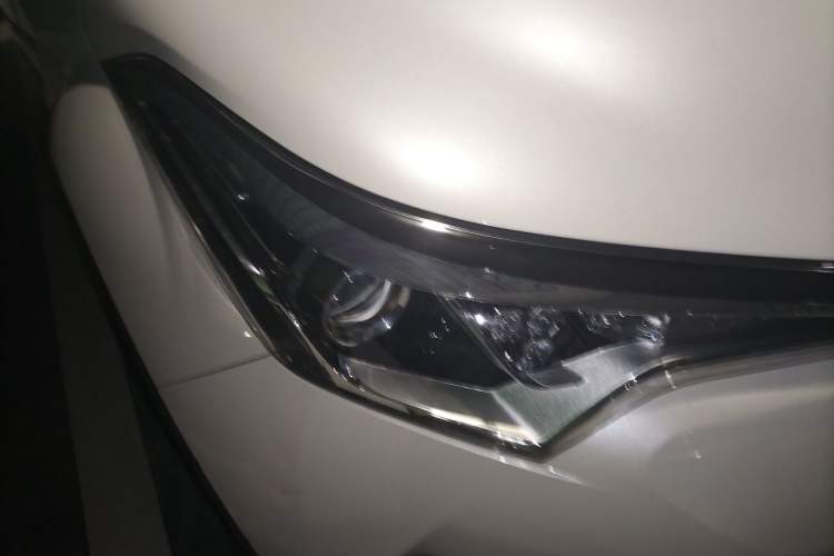 Used Toyota C-HR 2020 2.0L Leading Edition Right Front Headlight