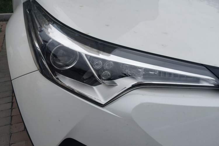 Used Toyota C-HR 2020 2.0L Leading Edition Right Front Headlight