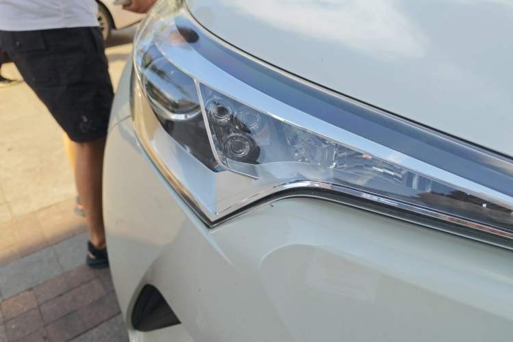 Used Toyota C-HR 2020 2.0L Leading Edition Right Front Headlight