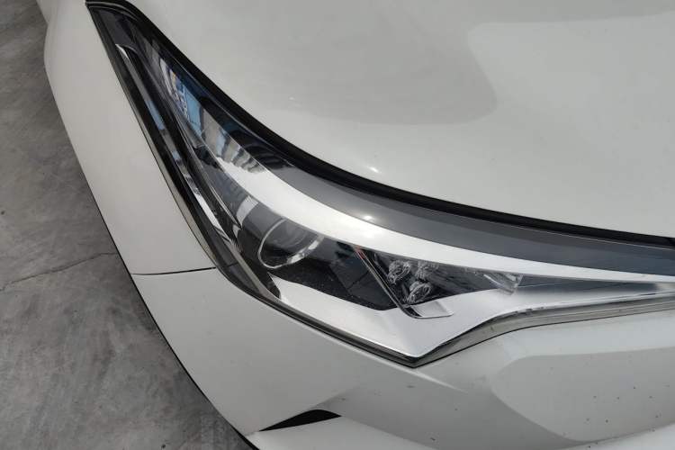 Used Toyota C-HR 2020 2.0L Leading Edition Right Front Headlight