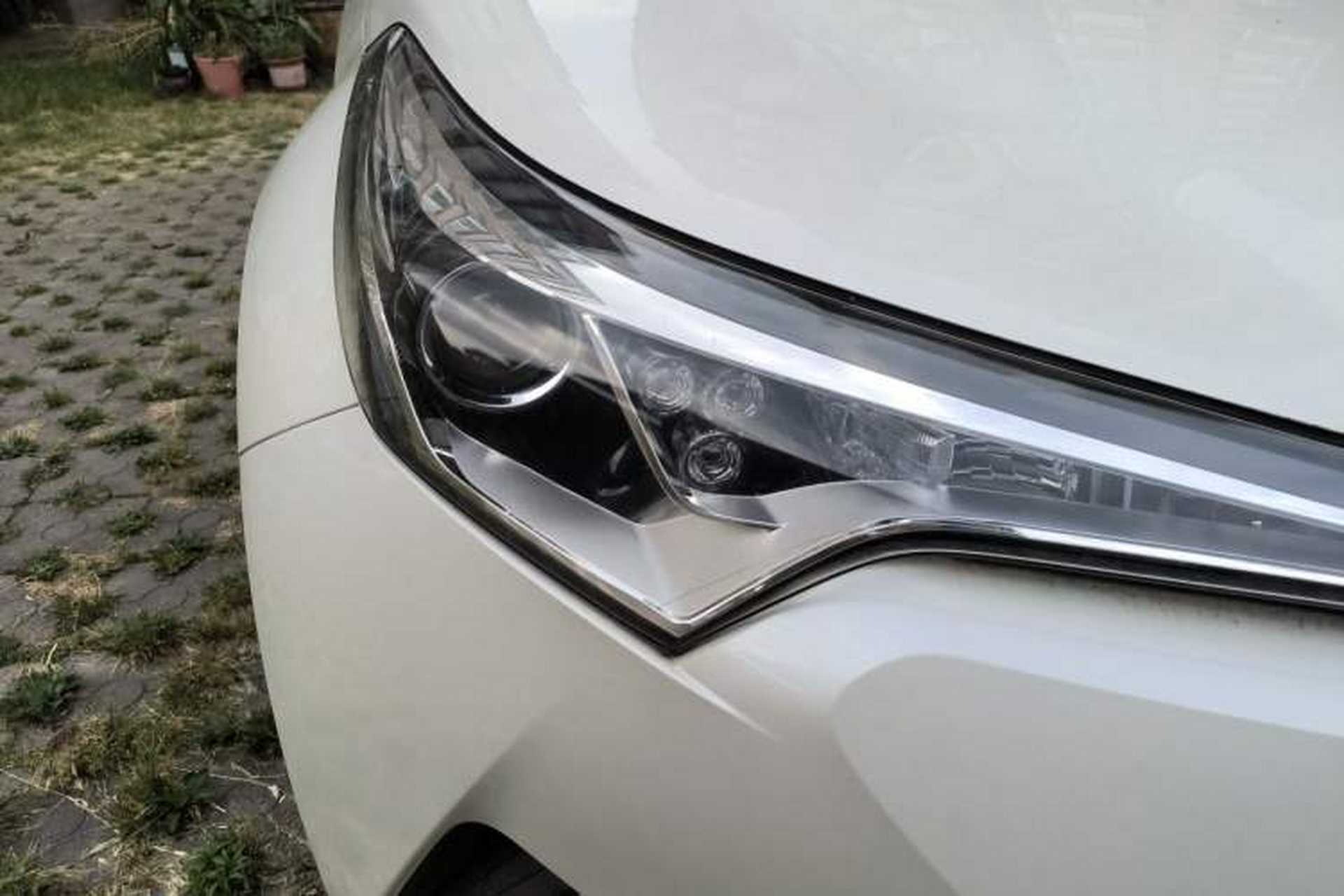 Used Toyota C-HR 2020 2.0L Leading Edition Right Front Headlight
