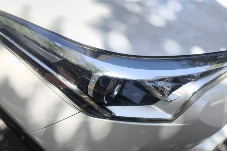 Used Toyota C-HR 2020 2.0L Leading Edition Right Front Headlight