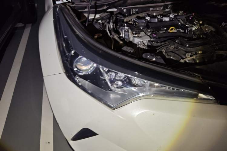 Used Toyota C-HR 2020 2.0L Leading Edition Right Front Headlight