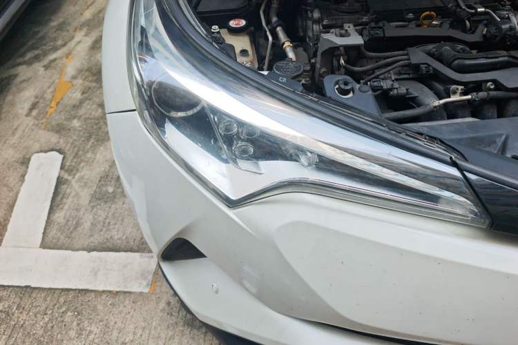 Used Toyota C-HR 2020 2.0L Leading Edition Right Front Headlight