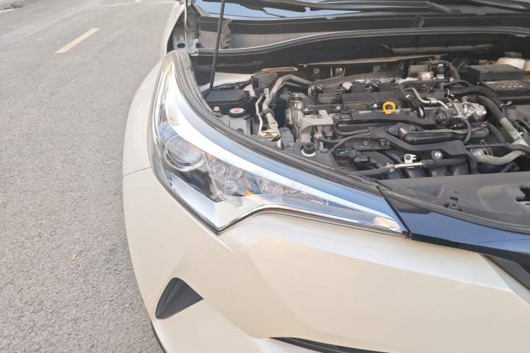 Used Toyota C-HR 2020 2.0L Comfort Edition Right Front Headlight