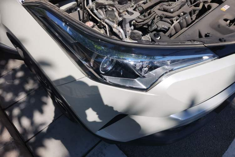 Used Toyota C-HR 2020 2.0L Leading Edition Right Front Headlight