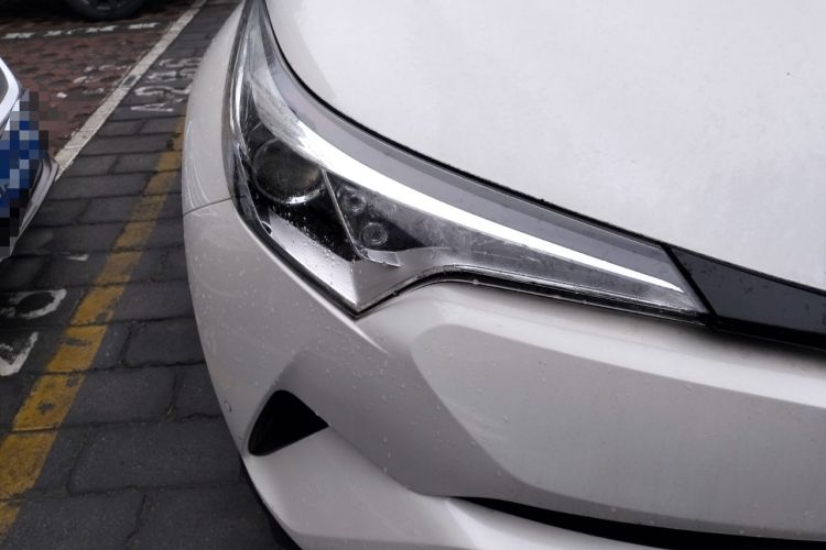 Used Toyota C-HR 2020 2.0L Leading Edition Right Front Headlight