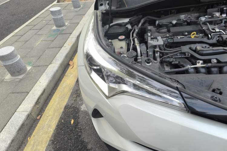 Used Toyota C-HR 2020 2.0L Leading Edition Right Front Headlight