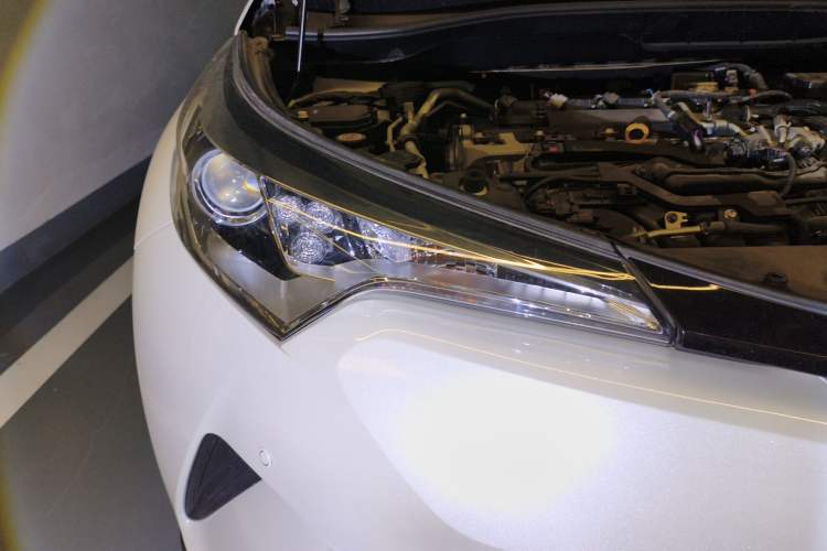 Used Toyota C-HR 2020 2.0L Leading Edition Right Front Headlight