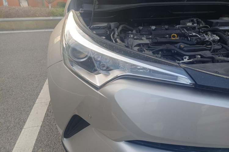 Used Toyota C-HR 2020 2.0L Leading Edition Right Front Headlight