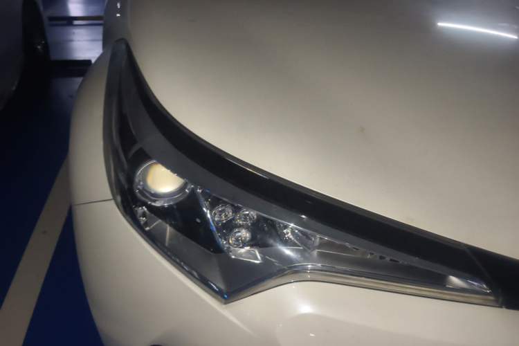 Used Toyota C-HR 2020 2.0L Leading Edition Right Front Headlight