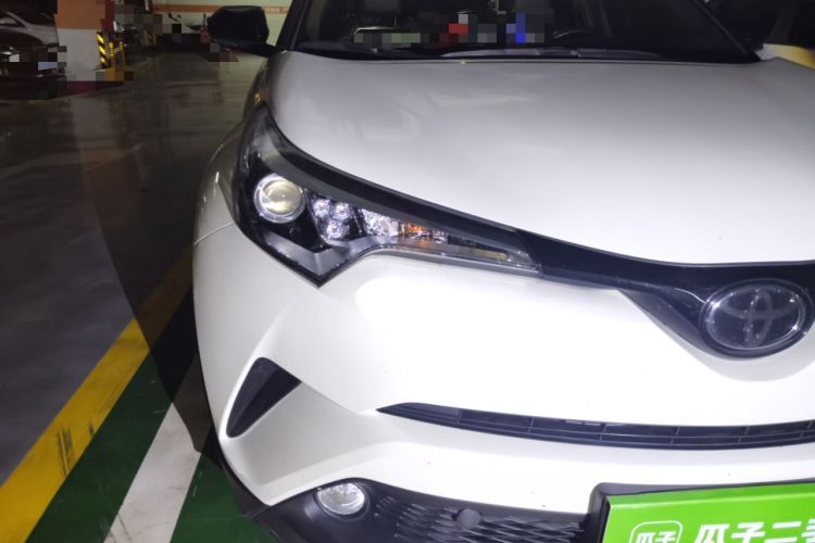 Used Toyota C-HR 2020 2.0L Leading Edition Right Front Headlight