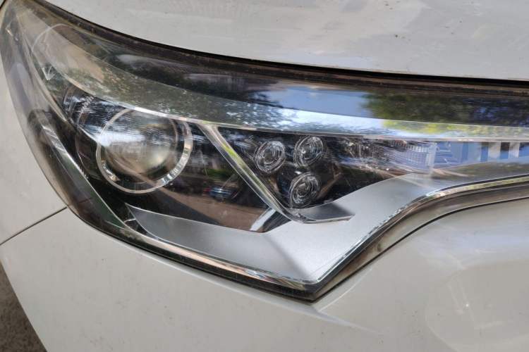 Used Toyota C-HR 2020 2.0L Leading Edition Right Front Headlight