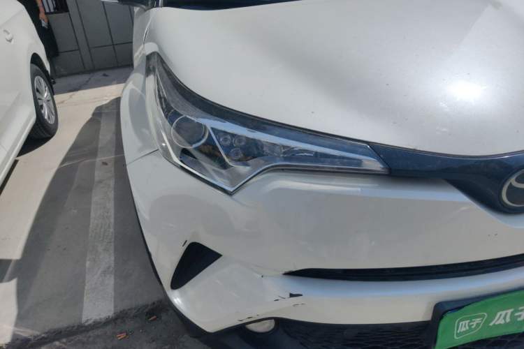 Used Toyota C-HR 2020 2.0L Leading Edition Right Front Headlight