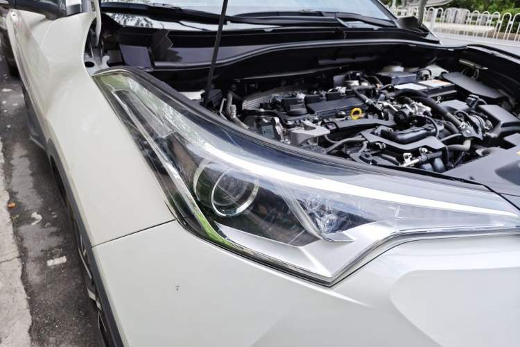 Used Toyota C-HR 2020 2.0L Leading Edition Right Front Headlight