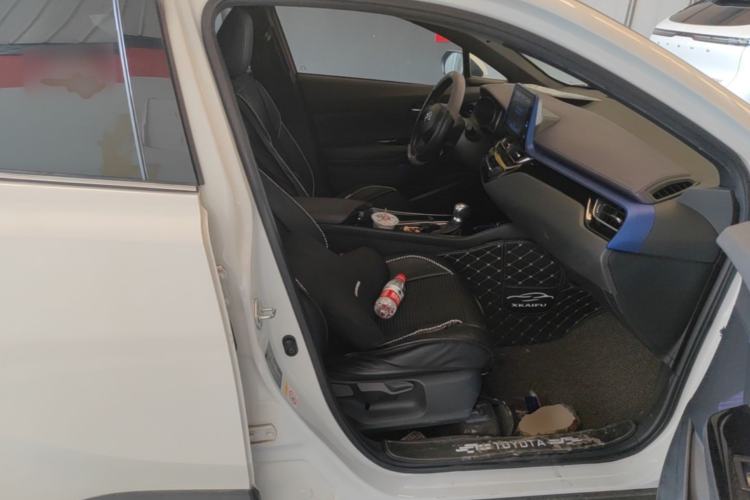 Used Toyota C-HR 2020 2.0L Leading Edition Right Front Seat