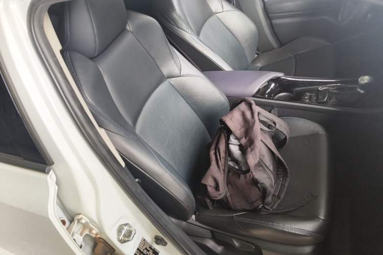 Used Toyota C-HR 2020 2.0L Leading Edition Right Front Seat