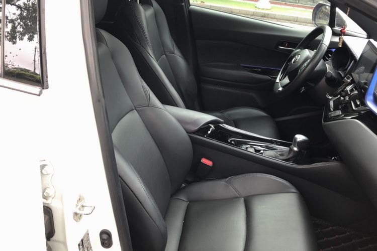 Used Toyota C-HR 2020 2.0L Luxury Edition Right Front Seat