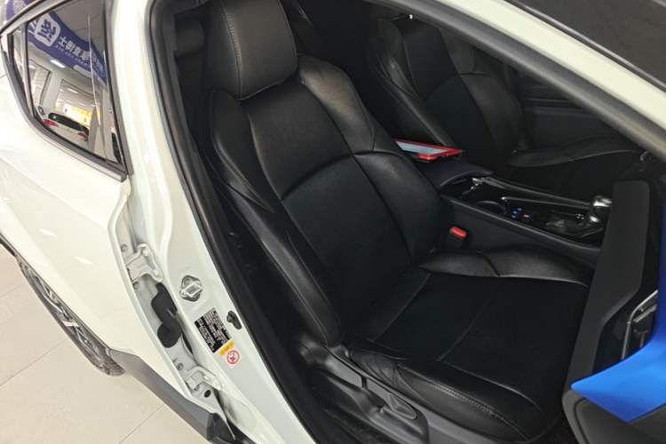 Used Toyota C-HR 2020 2.0L Leading Edition Right Front Seat