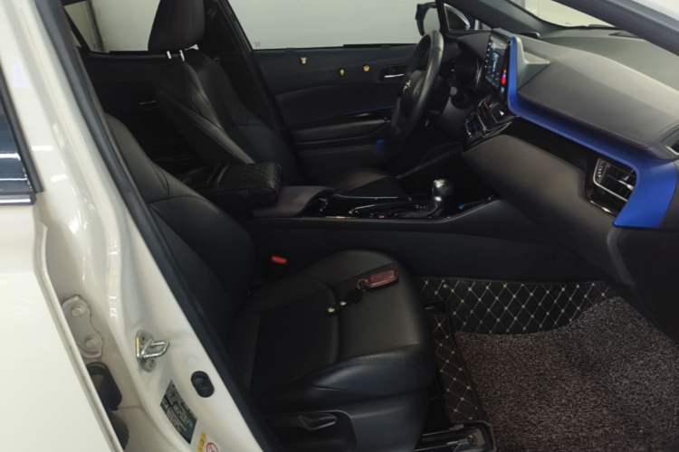 Used Toyota C-HR 2020 2.0L Leading Edition Right Front Seat