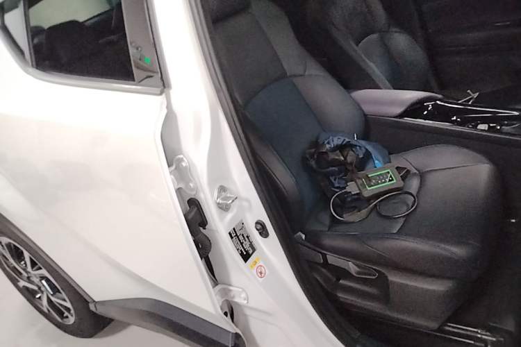 Used Toyota C-HR 2020 2.0L Leading Edition Right Front Seat