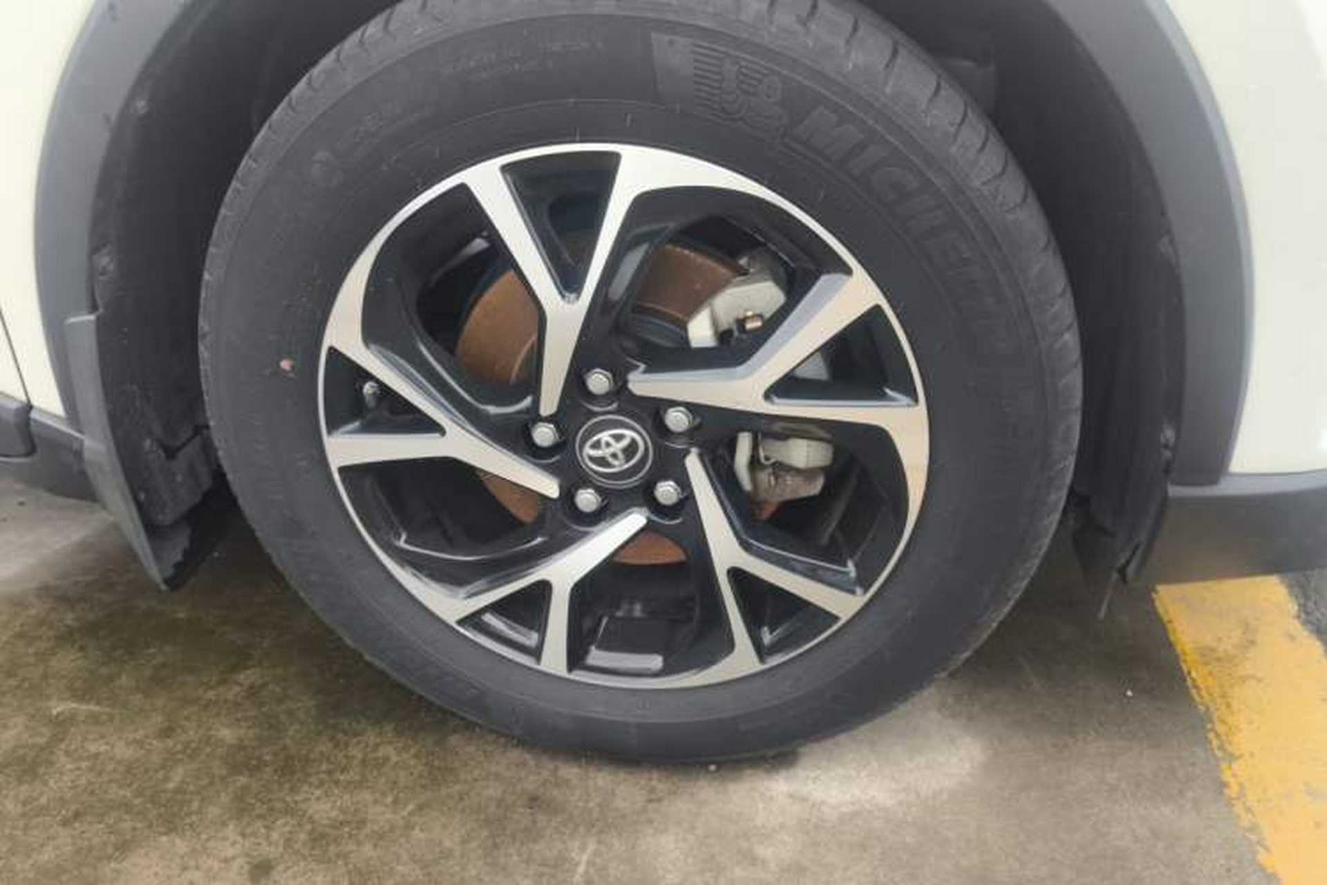Used Toyota C-HR 2020 2.0L Leading Edition Right Front Wheel Hub