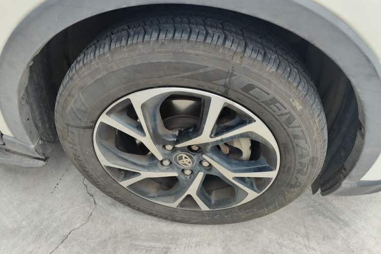 Used Toyota C-HR 2020 2.0L Leading Edition Right Front Wheel Hub