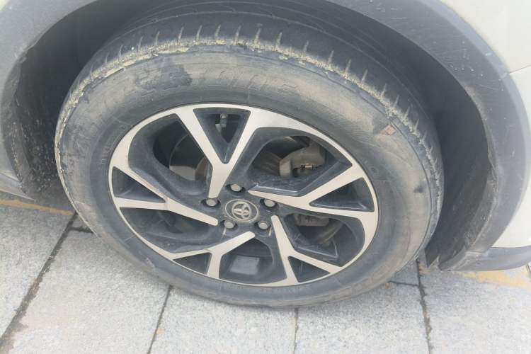Used Toyota C-HR 2020 2.0L Leading Edition Right Front Wheel Hub