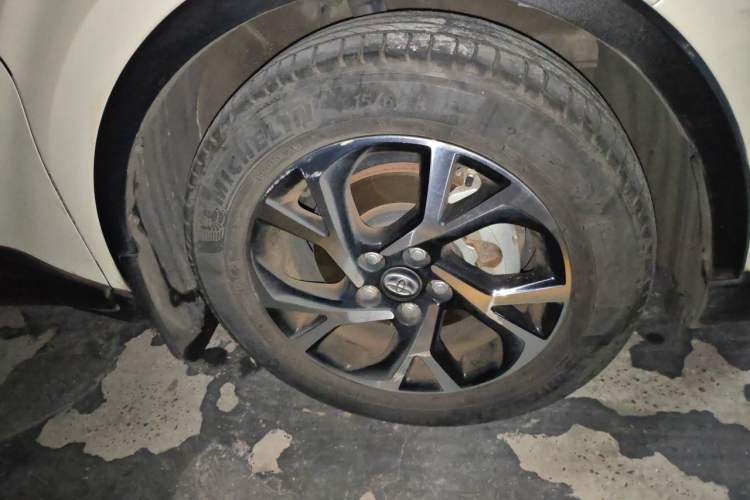 Used Toyota C-HR 2020 2.0L Leading Edition Right Front Wheel Hub