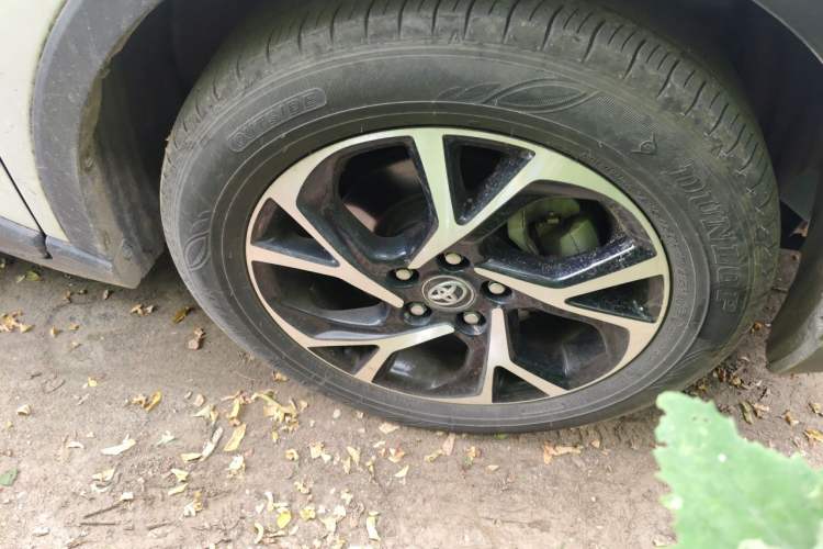 Used Toyota C-HR 2020 2.0L Leading Edition Right Front Wheel Hub