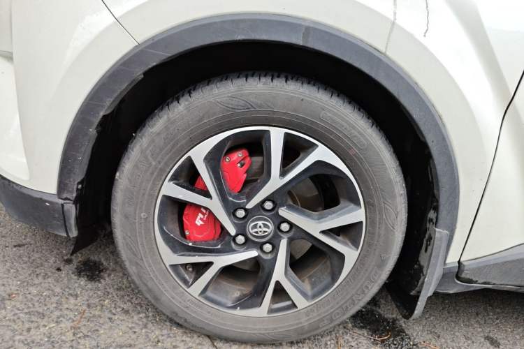 Used Toyota C-HR 2020 2.0L Comfort Edition Right Front Wheel Hub