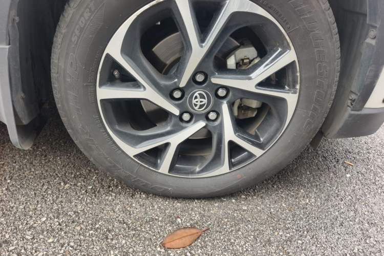 Used Toyota C-HR 2020 2.0L Leading Edition Right Front Wheel Hub