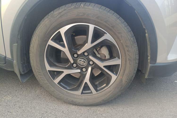 Used Toyota C-HR 2020 2.0L Leading Edition Right Front Wheel Hub
