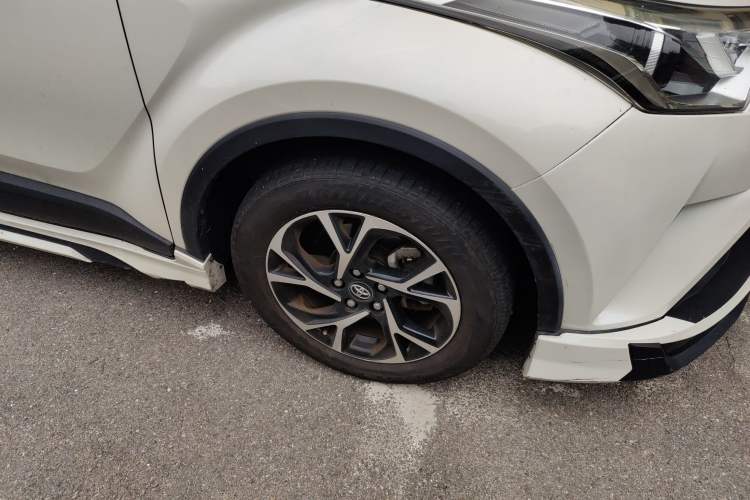 Used Toyota C-HR 2020 2.0L Leading Edition Right Front Wheel Hub