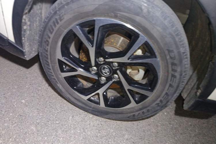 Used Toyota C-HR 2020 2.0L Comfort Edition Right Front Wheel Hub