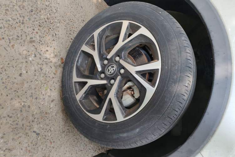 Used Toyota C-HR 2020 2.0L Leading Edition Right Front Wheel Hub
