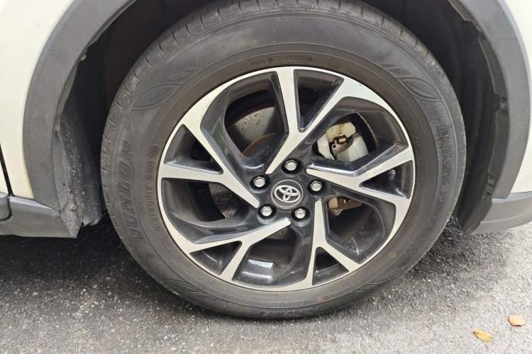 Used Toyota C-HR 2020 2.0L Leading Edition Right Front Wheel Hub
