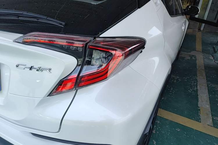 Used Toyota C-HR 2020 2.0L Luxury Edition Right Rear Taillight