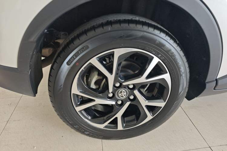 Used Toyota C-HR 2020 2.0L Leading Edition Right Rear Wheel Hub