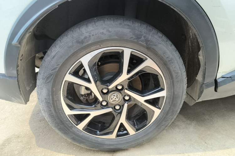 Used Toyota C-HR 2020 2.0L Leading Edition Right Rear Wheel Hub