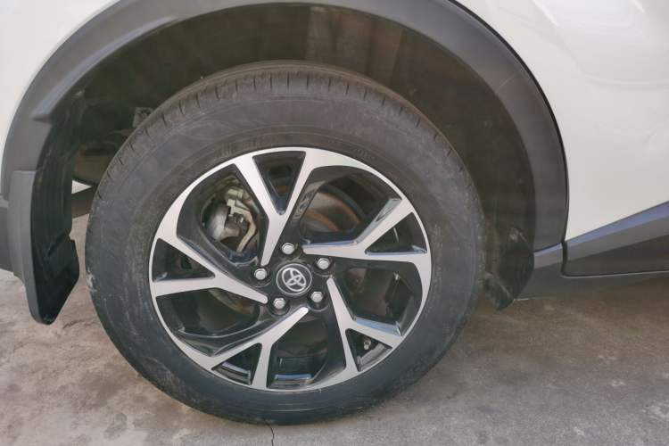 Used Toyota C-HR 2020 2.0L Leading Edition Right Rear Wheel Hub