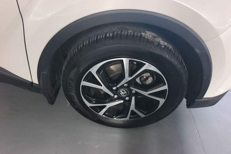 Used Toyota C-HR 2020 2.0L Leading Edition Right Rear Wheel Hub