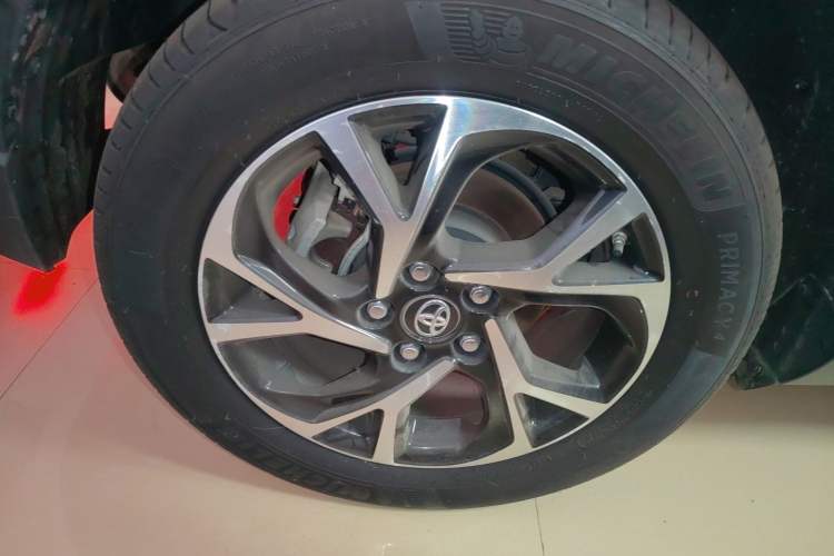Used Toyota C-HR 2020 2.0L Leading Edition Right Rear Wheel Hub