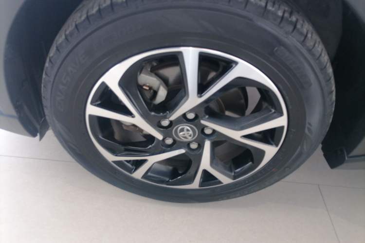 Used Toyota C-HR 2020 2.0L Leading Edition Right Rear Wheel Hub