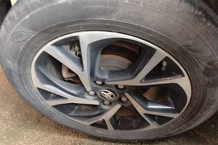 Used Toyota C-HR 2020 2.0L Comfort Edition Right Rear Wheel Hub