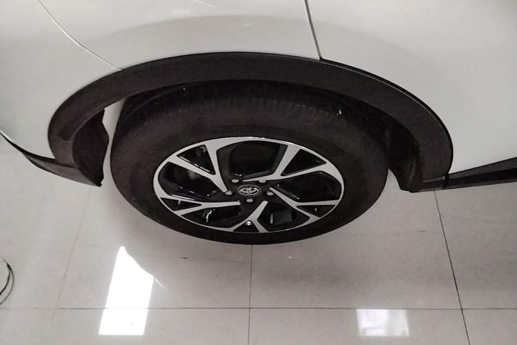 Used Toyota C-HR 2020 2.0L Leading Edition Right Rear Wheel Hub