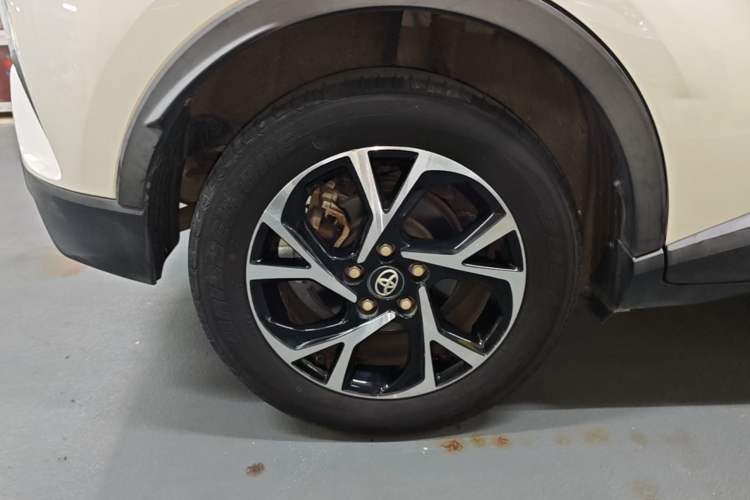 Used Toyota C-HR 2020 2.0L Leading Edition Right Rear Wheel Hub