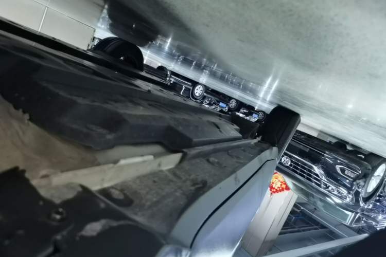 Used Toyota C-HR 2020 2.0L Luxury Edition Right Side Sill